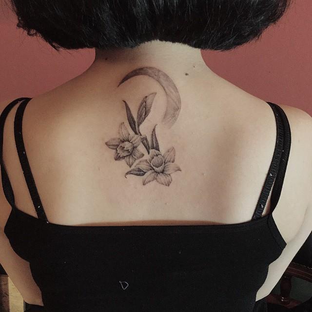 Tatuagens femininas para as costas Tatuagens femininas para as costas