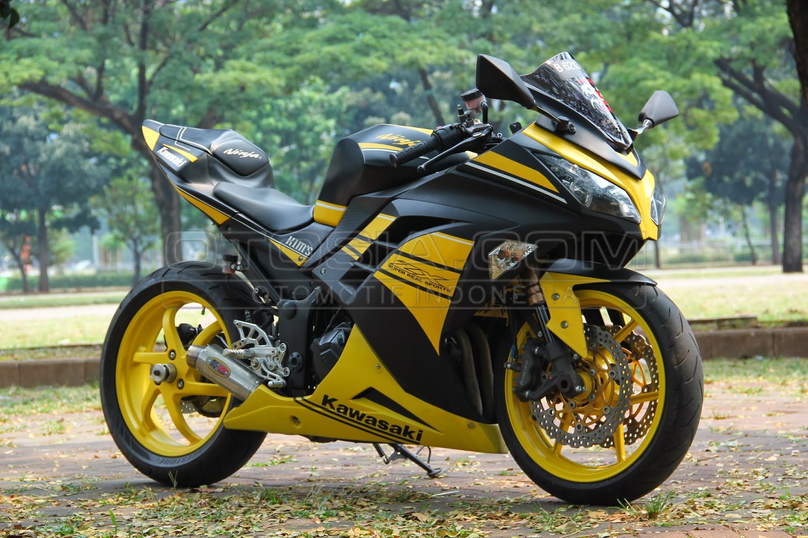 MOTOR SPORT Foto Foto Desain Modif Kawasaki Ninja 250 Terbaru 2014