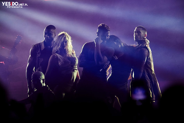 Ricky Martin i tancerze Ricky Martin gra koncert w Polsce