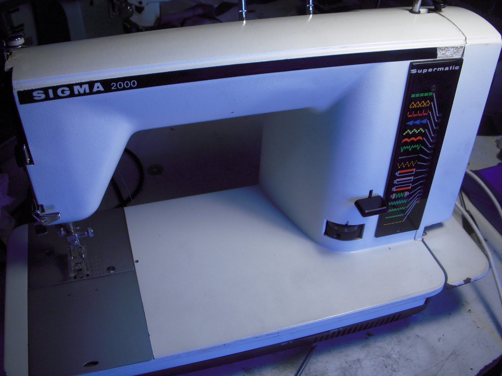 Maquinas de Coser: CAMBIO ESCOBILLAS MOTOR SIGMA 2000