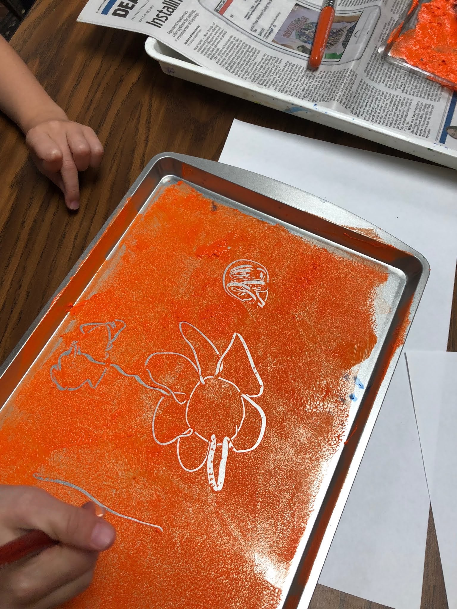 Mrs. Harris' art room kindergarten monoprinting art lesson