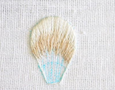 Lớp thứ 2 sau khi thêu xong