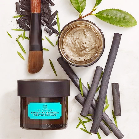 Download Review The Body Shop Himalayan Charcoal Purifying Glow Mask PSD Mockup Templates