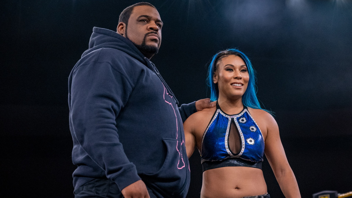 Mia Yim não dará explicações sobre a ausência de Keith Lee