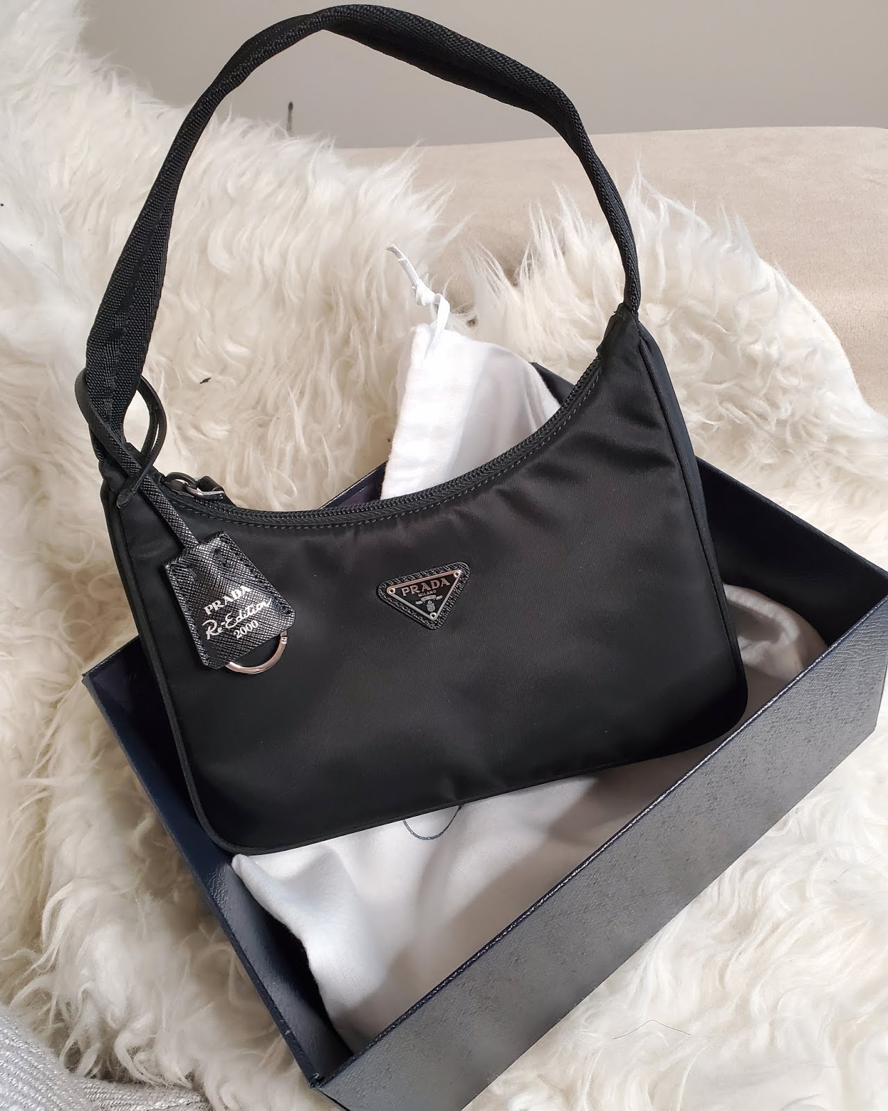 PRADA RE-EDITION 2000 NYLON BAG REVIEW | Simply Nancy