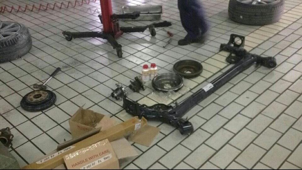 Misteri Ban Belakang Avanza yang "Makan Sebelah": Penyebab, Diagnosa, dan Solusi