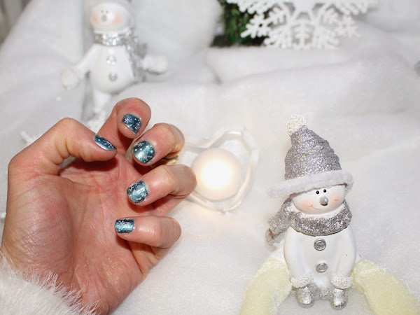 Nail art "nuit d'hiver", bleu & blanc, flocons de neige