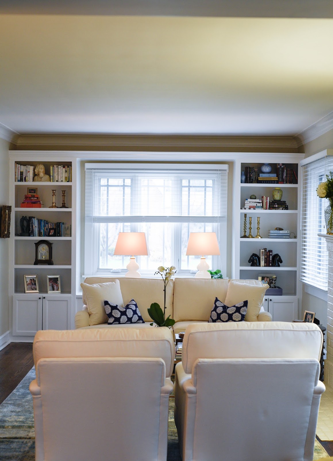 classic transitional living room Home With Keki