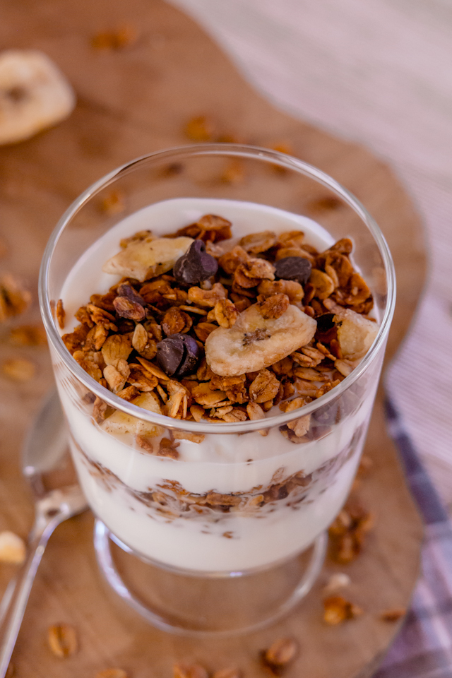 Knuspermüsli ohne Zucker: Bananen-Schoko-Müsli