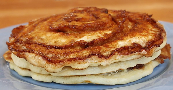 Ophelia's Adornments blog: Cinnamon Roll Pancakes
