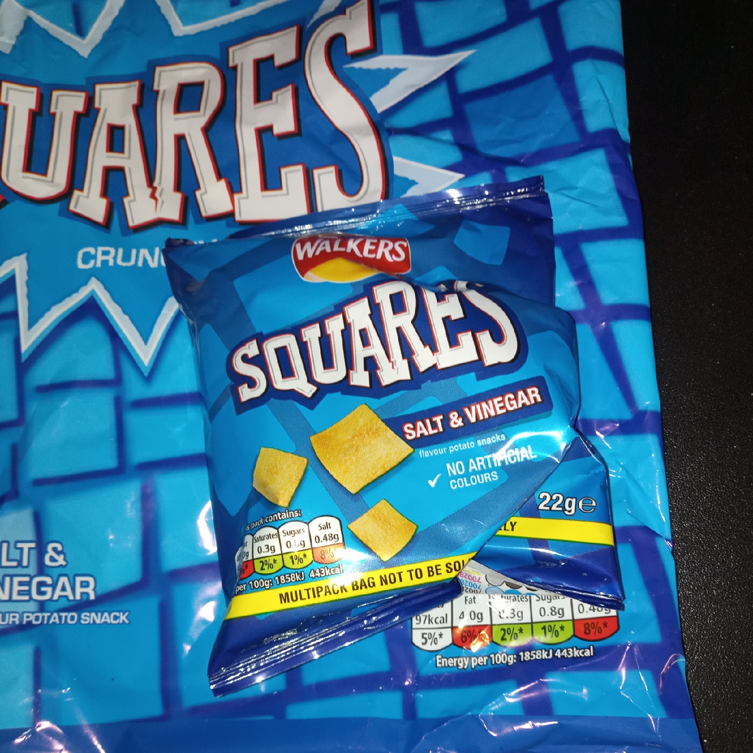 Supersupergirl's Food Reviews [Review] Walkers Squares Salt and Vinegar