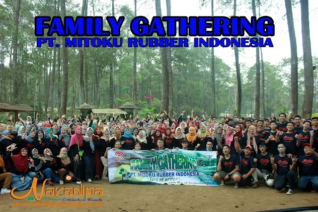 FAMILY GATHERING DI GRAFIKA CIKOLE LEMBANG