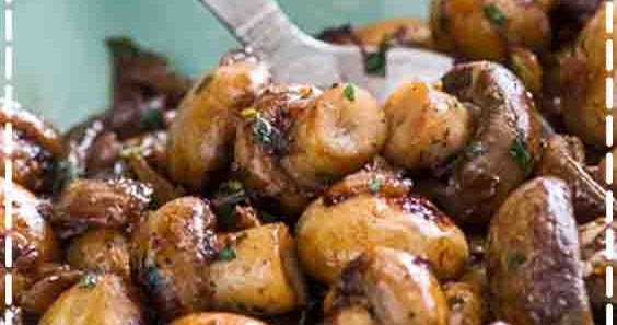 Sautéed button mushrooms in white wine sauce - Delicious Little Bites