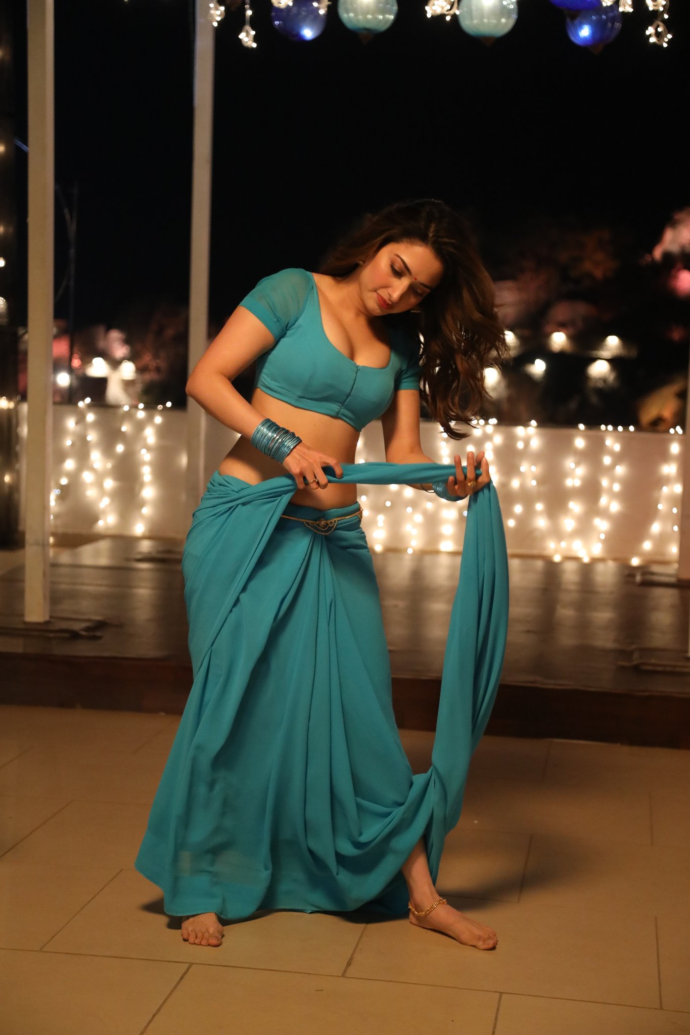 Tamannaah Bhatia Latest Saree Navel Extreme Stills From F2 Movie Part 