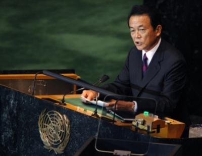 Ministro japonés asegura que los ancianos son “una carga” y pide que se mueran 