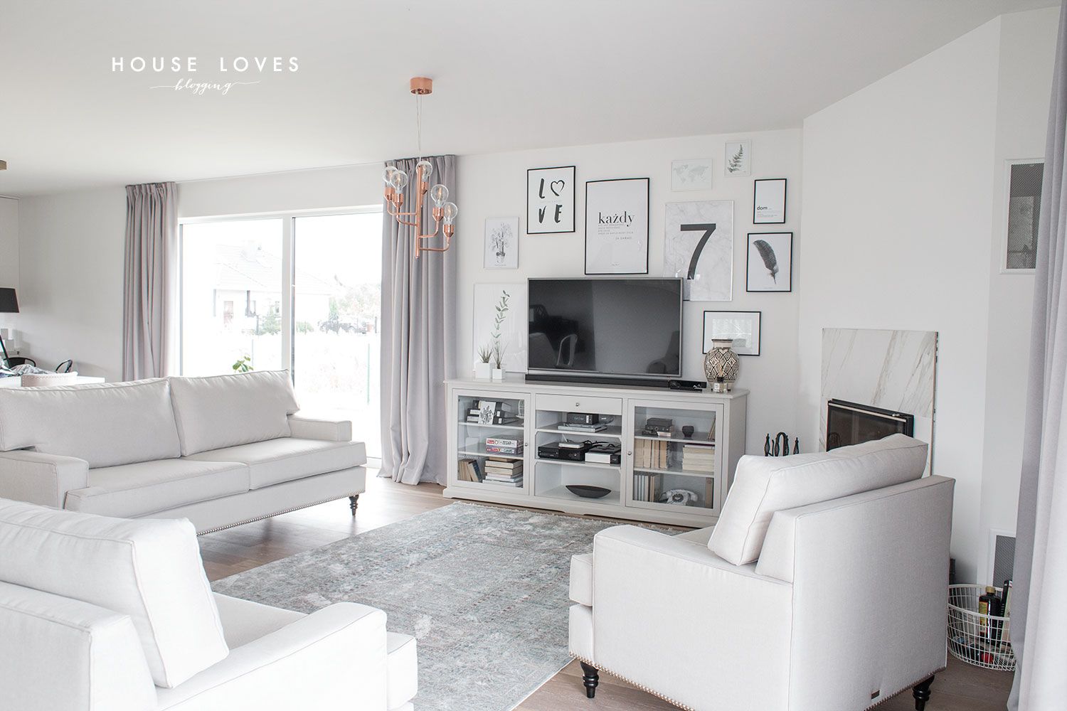 HOUSE LOVES HOUSE LOVES