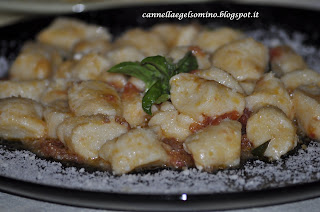 gnocchi di ricotta ai pomodorini secchi