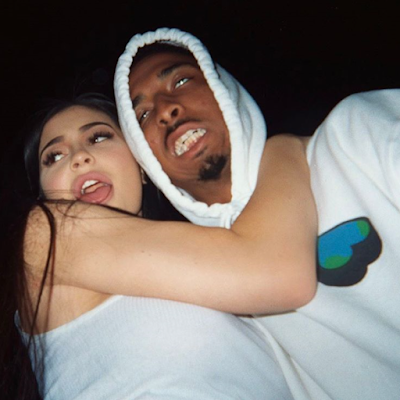 2aa Kylie Jenner seen holding hands with Travis Scott at Coachella
