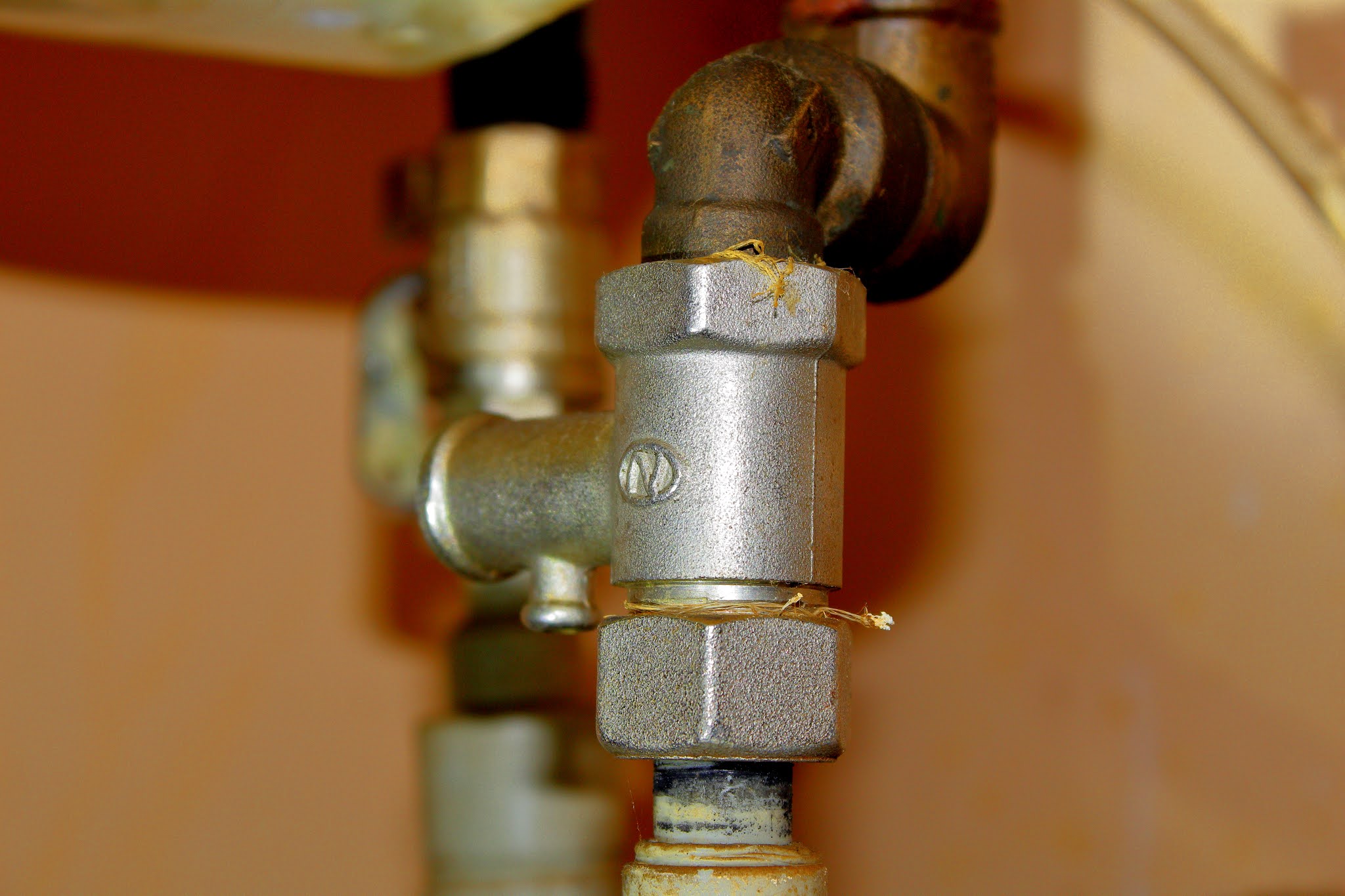 обратный клапан для водонагревателя термекс. предохранительный клапан для водонагревателя aeg. обратный клапан thermex электроводонагреватель. клапан на бойлер на холодную воду. сливной кран для водонагревателя термекс.