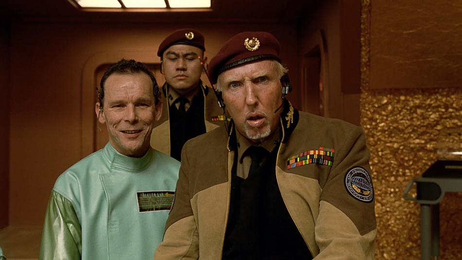 O QUINTO ELEMENTO (DUAL ÁUDIO / 1080P) - 1997 Batch_O.Quinto.Elemento.1997.OPEN.MATTE.IMAX.1080p.WEB-DL.H264.AC3.5.1.640.kbps.Dual%2B%25C3%2581udio.mkv_snapshot_00.28.17.731