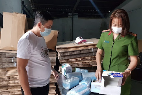 Gần 900.000 khẩu trang y tế không rõ nguồn gốc ở TP.HCM