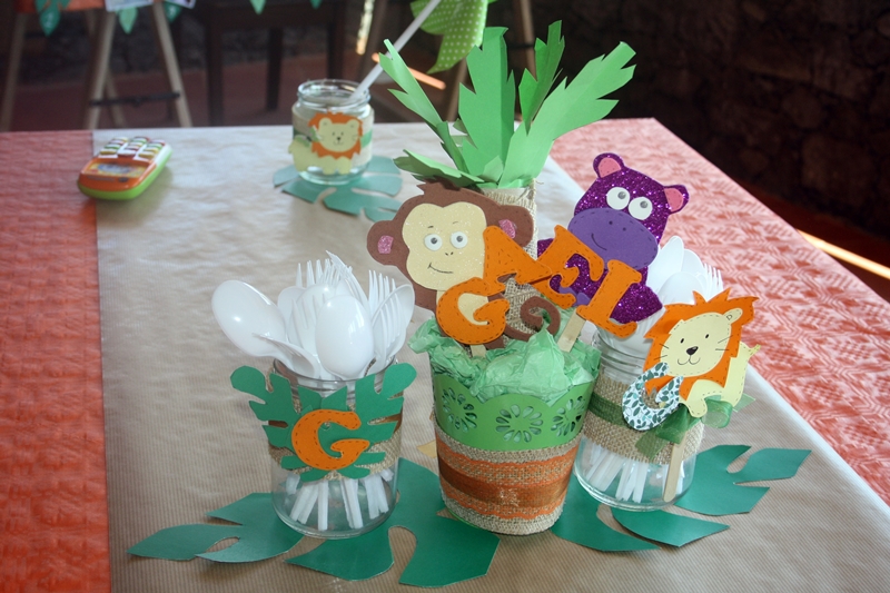 decorar mesa cumpleaños con goma eva