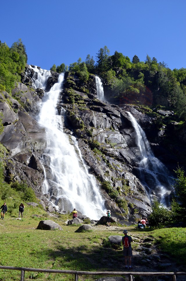 La Cascata Di Nardis E Il Sentiero Delle Cascate In Val Genova Montagna Di Viaggi