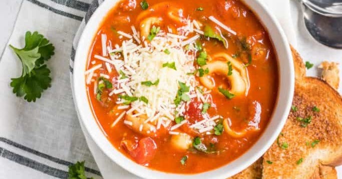 TOMATO TORTELLINI SOUP {STOVE TOP AND SLOW COOKER VARIATIONS} - THE ...
