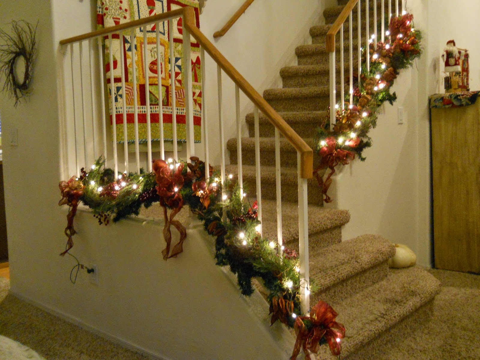 Polka Dot Quilter: Decorating Stairs at Christmas...Christmas quilts too...