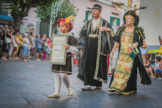 Corteo storico di Sant' Alessandro 2019, Sfilata di Sant' Alessandro 2019, Isola d'Ischia, Foto Ischia, Antiche tradizioni dell' Isola d' Ischia, Ritratto, Castello Aragonese Ischia, Sbandieratori, Mamuthones, 