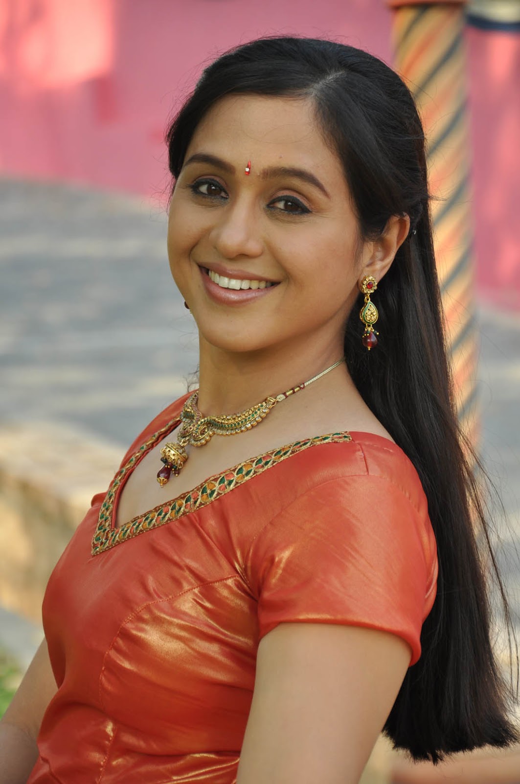 Tamil Actress Devayani Latest Photos - Actress shOts