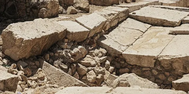 Restos do templo de Jerusalém destruída no império romano