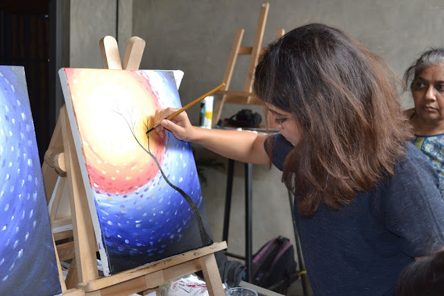 Popular artist Jyoti Rawat will conduct the live painting event on 11th February
