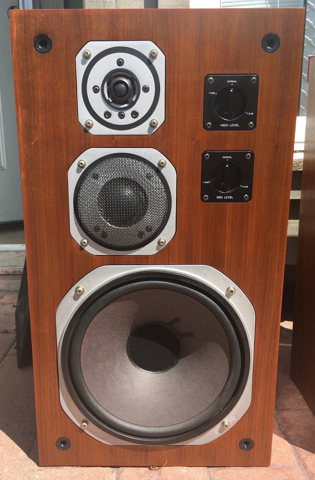 Time Capsule NOW SOLD 1970s PAIR Vintage YAMAHA ns670 Nearfield