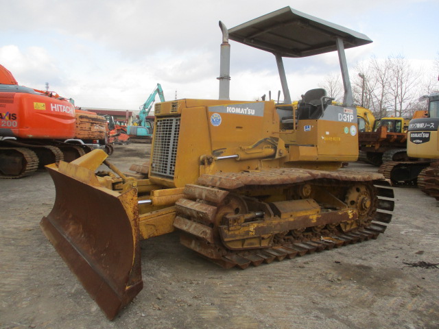 Máy ủi KOMATSU D20P6 1989 66058