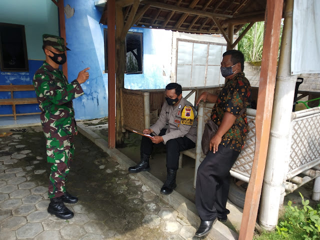 Sinergitas Babinsa bersama Bhabinkamtibmas Dalam Komsos