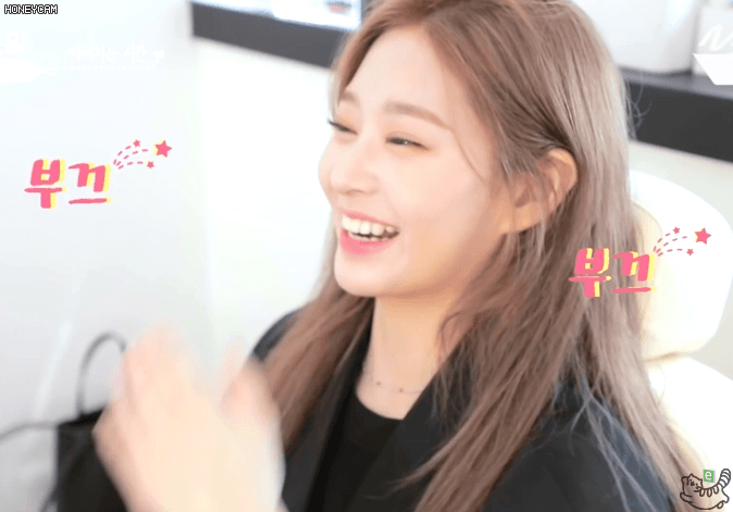 이렁게 봐도  김민주는 김민주