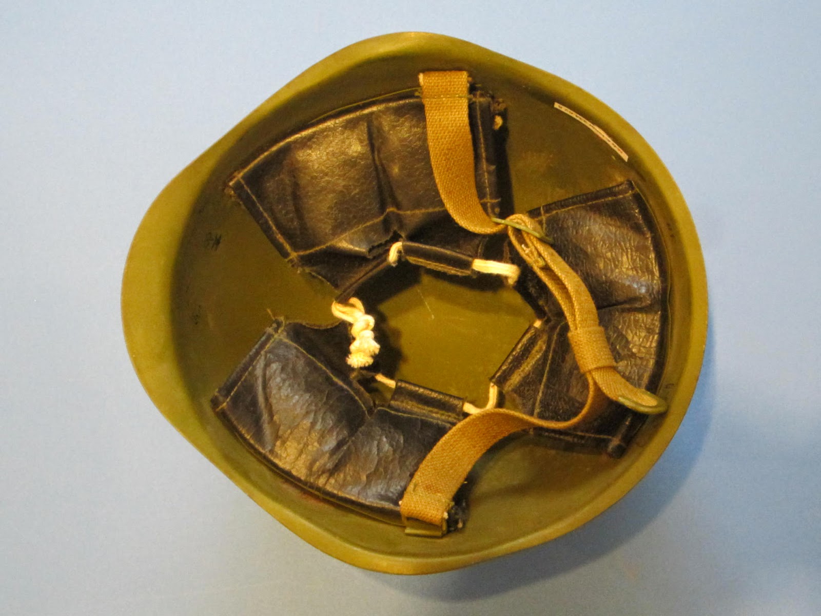 Mannie Gentile Combat Helmets of the 20th Century Soviet Union Ssh 40