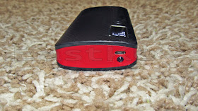 micro USB для зарядки и фонарик на внешнем аккумуляторе