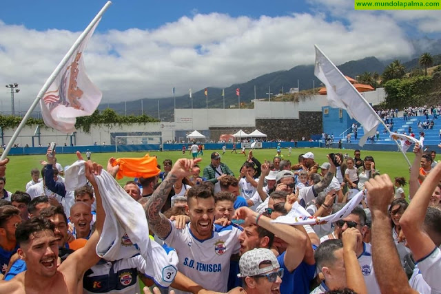 El central grancanario Kilian Cárdenes renueva con el Tenisca