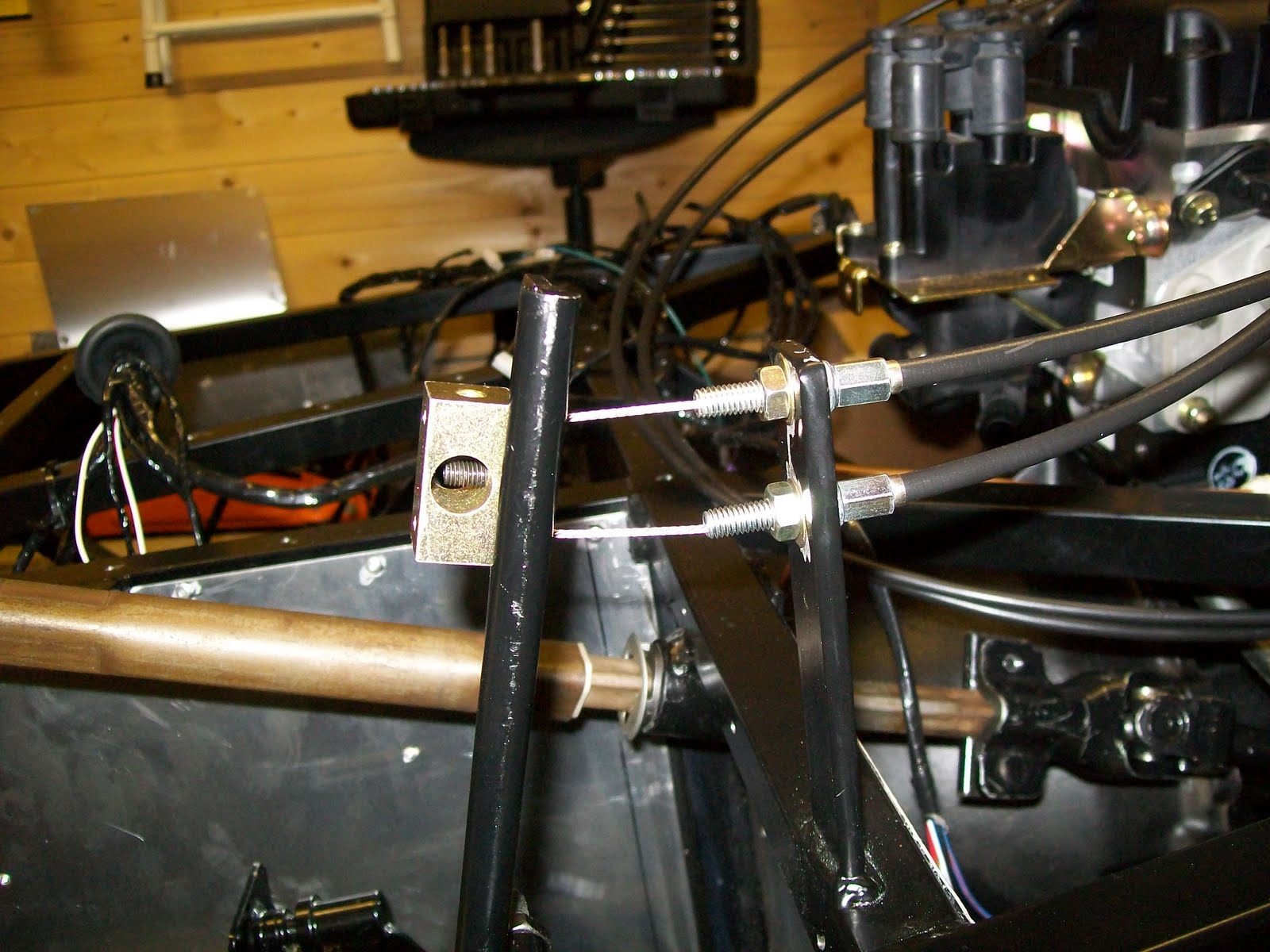 Phill`s Tiger Avon Build Diary Throttle Bodies / Gear linkage