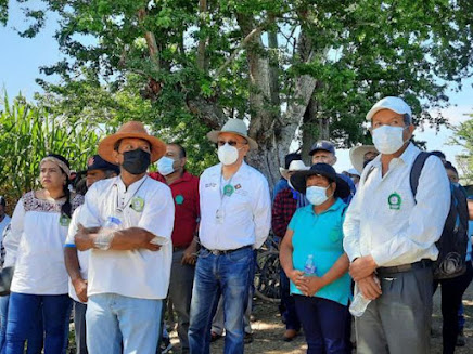 Campesinos de Santa Ana Necoxtla, buscan constituir cooperativa en producción de caña