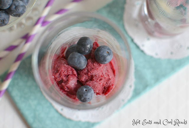 A refreshing and delicious non alcoholic beverage that the whole family can enjoy! Perfect for hot days, or serve at your next party! Even the kiddos birthday parties! Sparkling Sorbet Floats Recipe from Hot Eats and Cool Reads