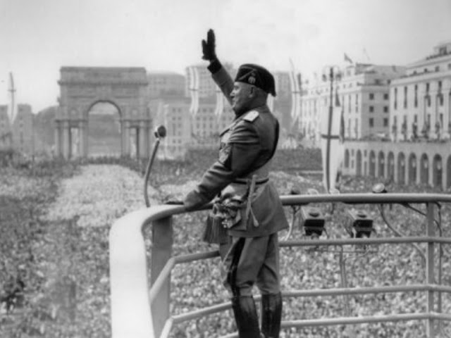 Бенито Муссолини в Генуе
