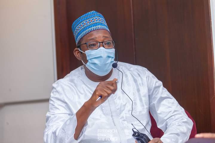 Le Dr Nassirou BAKOARIFARI satisfait du colloque sur les politiques