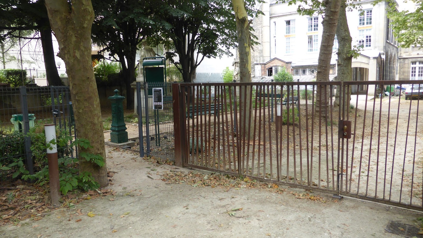 Parisbiseart Jardin du Père Armand David