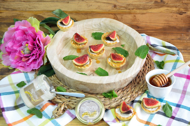 Aperitivo De Tartaletas De Queso E Higos O Brevas