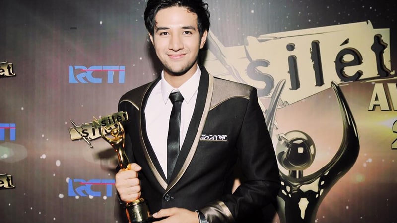 Johnny Andrean Biografi Lukisan