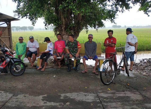 Waspadai Bencana di Musim Penghujan, ini Imbauan Babinsa Karangtengah