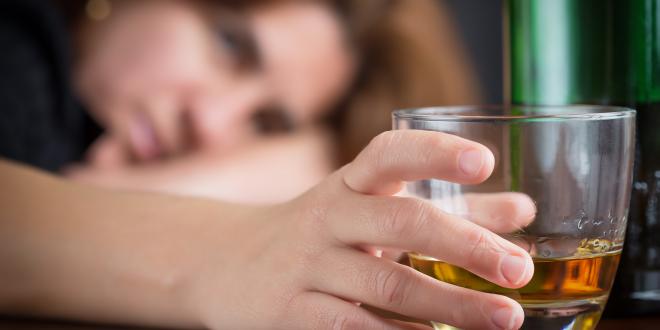 Umawianie się z alkoholikiem, który odzyskuje zdrowie